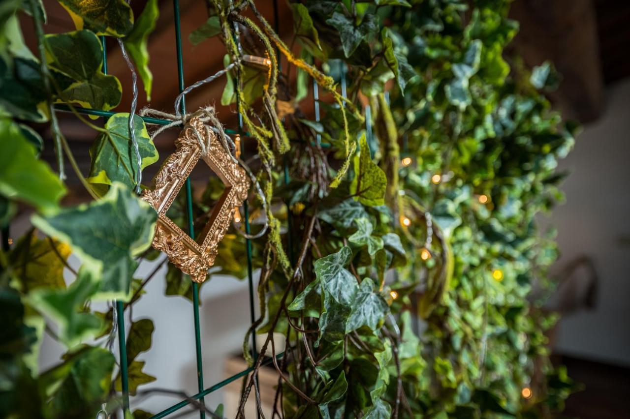 Via Lamberti, 3 - Florence Charming Apartments - Charming And Historic 5Th-Floor Attic Apartment With Elevator In A Building At The Heart Of Vibrant Florence, Just A 2-Minute Walk From All Attractions ภายนอก รูปภาพ
